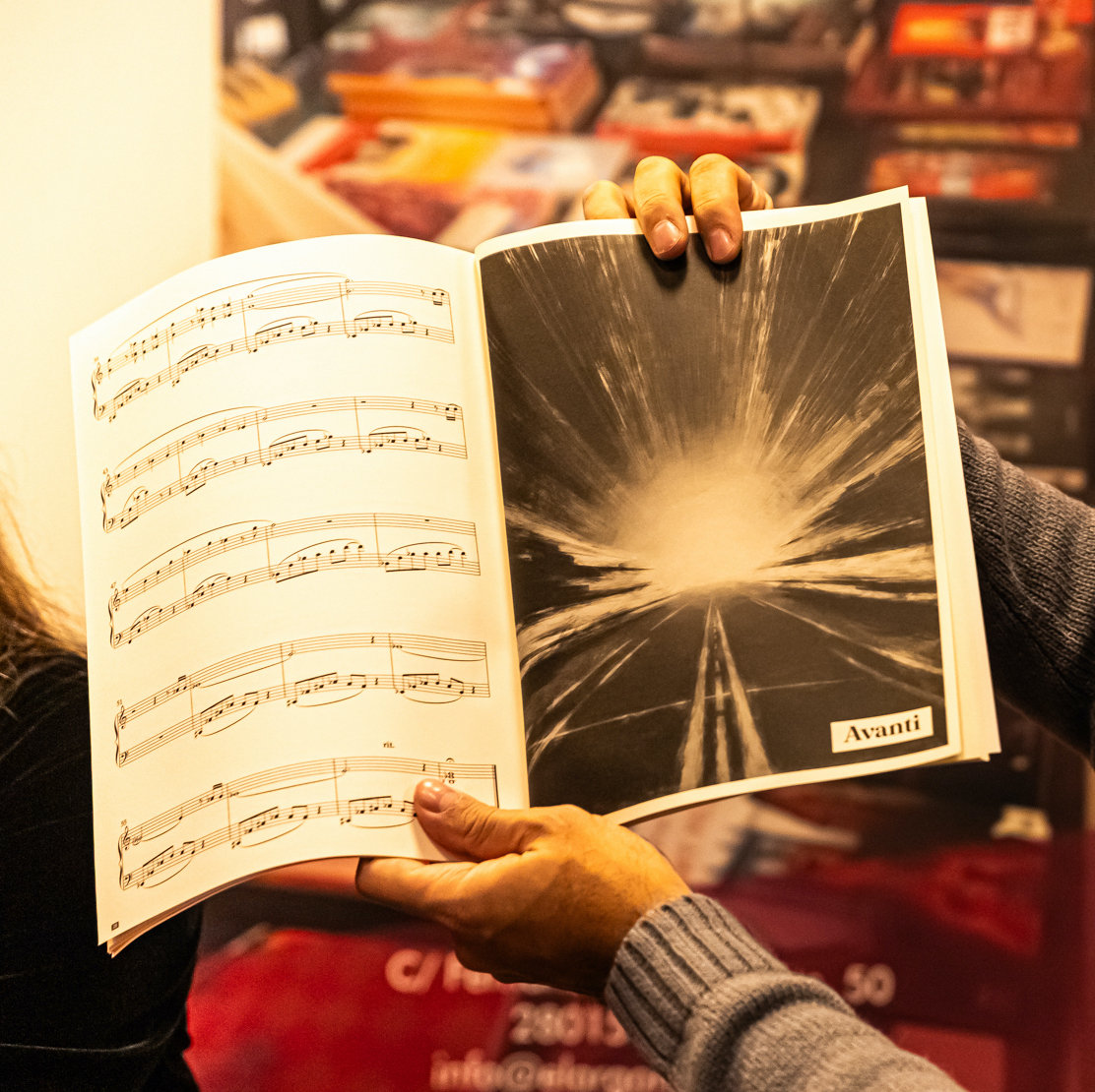 Composiciones originales y partituras (calidad optimizada)